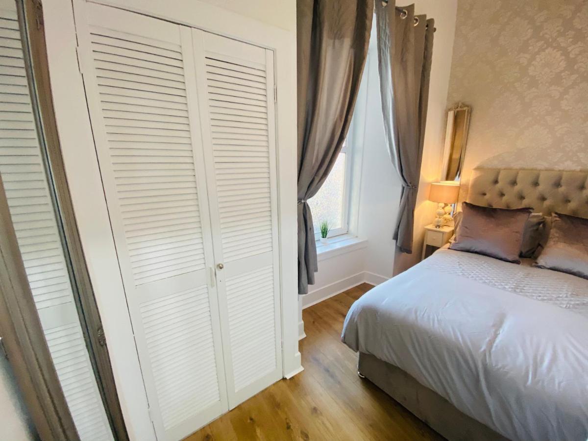The Sleeping Lion - Dunoon Holiday Home Exteriör bild