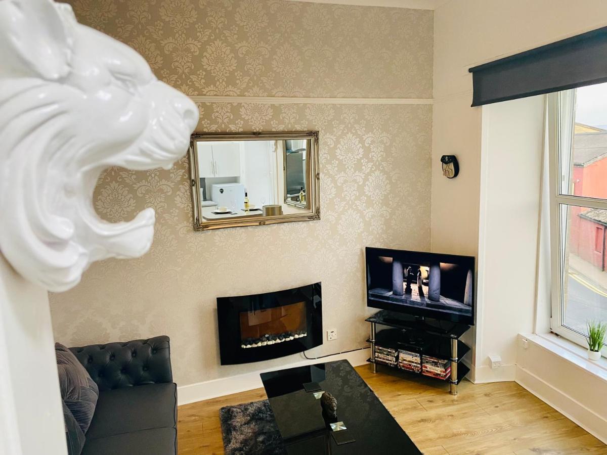 The Sleeping Lion - Dunoon Holiday Home Exteriör bild